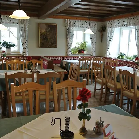 Kirchenwirt 3* Gosau