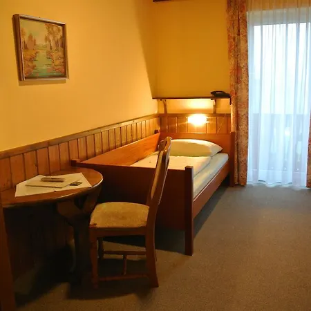 Kirchenwirt 3* Gosau