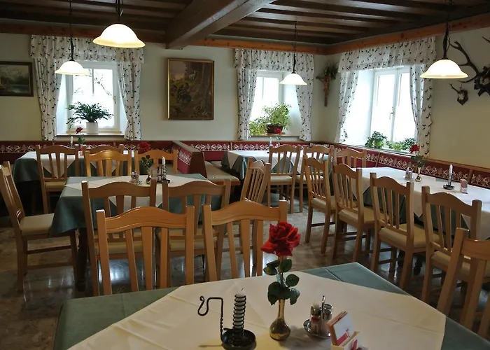 Kirchenwirt 3* Gosau